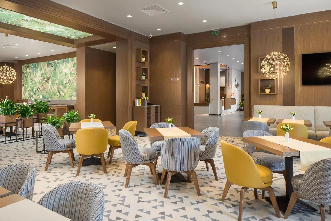 Hotel Jaegerhof بلوفديف